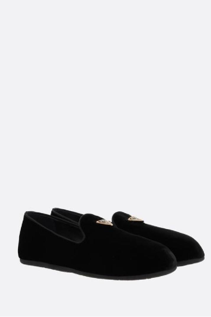 PRADA프라다 여성 로퍼 logo-detailed velvet slippers