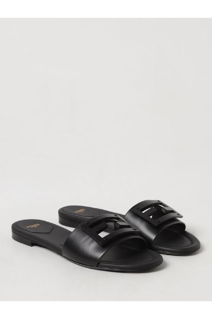 Fendi펜디 여성 샌들 Woman&#039;s Flat Sandals Fendi