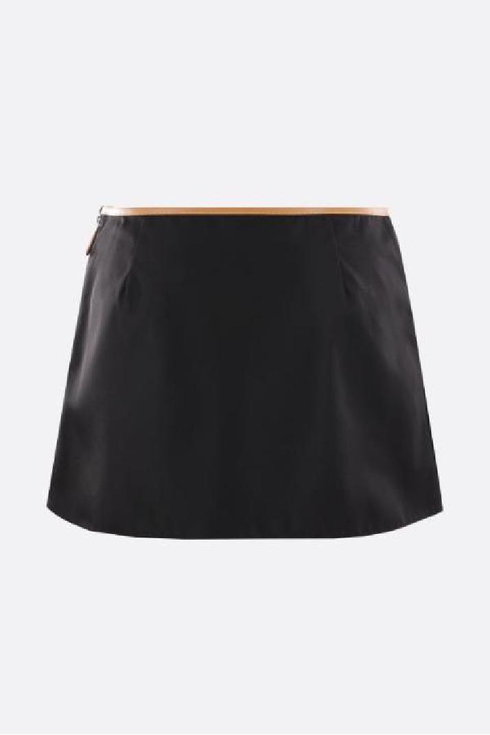 PRADA프라다 여성 스커트 Re-Nylon miniskirt with Triangle logo plate