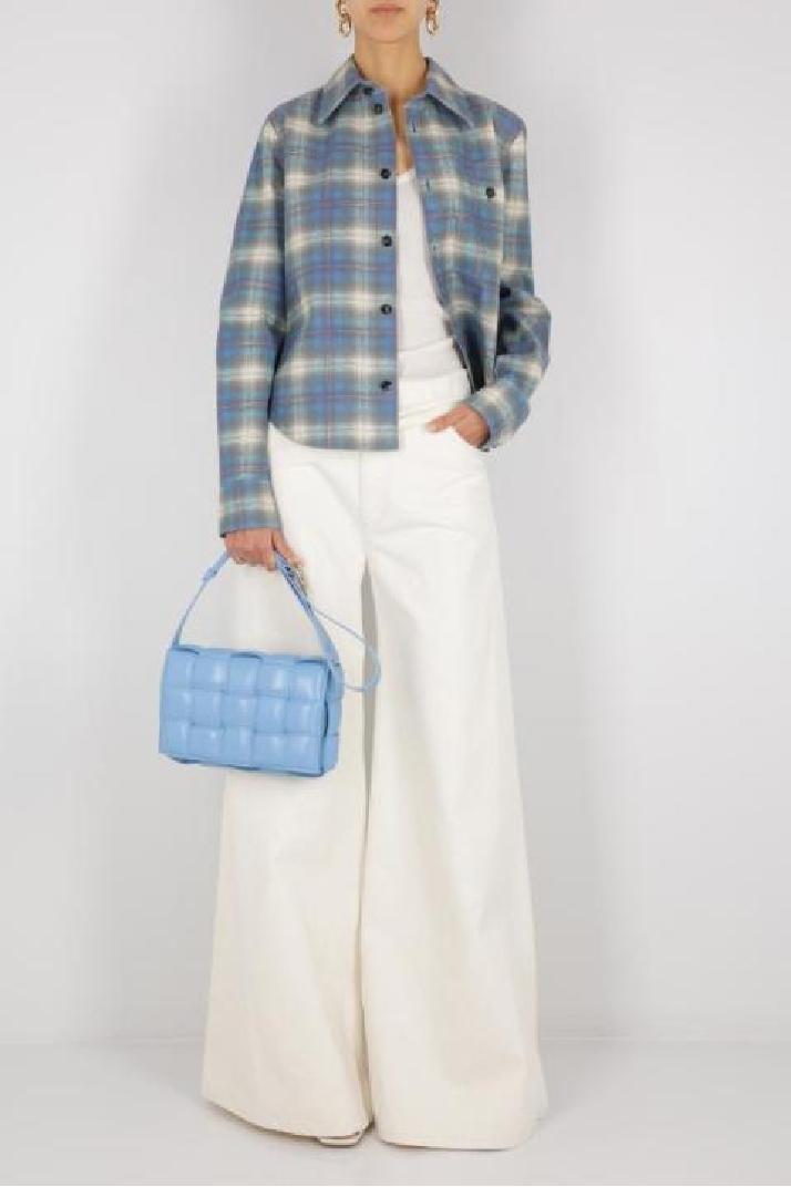 BOTTEGA VENETA보테가 베네타 여성 숄더백 Cassette shoulder bag in padded Intrecciato nappa