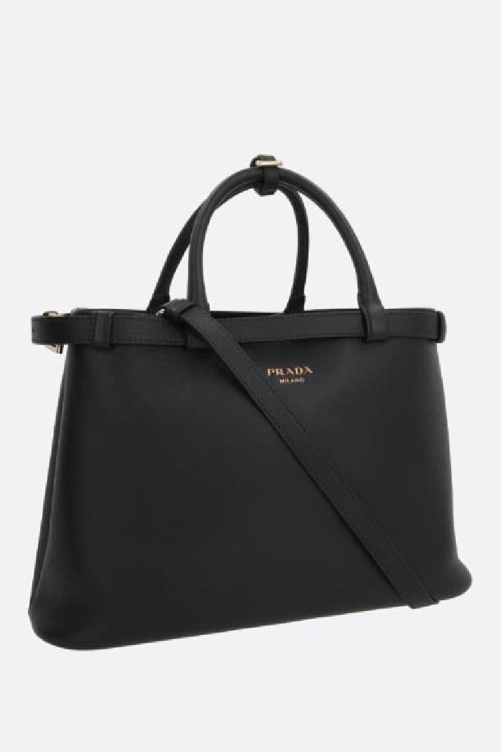 PRADA프라다 여성 숄더백 Prada Buckle medium grainy leather handbag