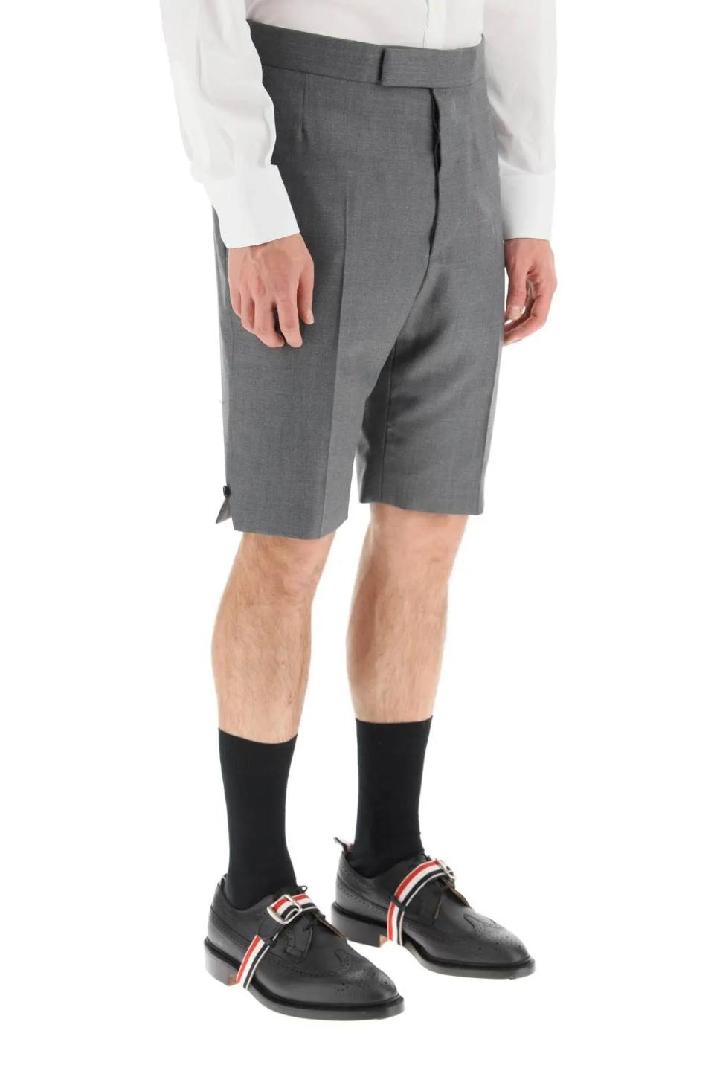 THOM BROWNE톰브라운 남성 숏팬츠 super 120&#039;s wool shorts with back strap