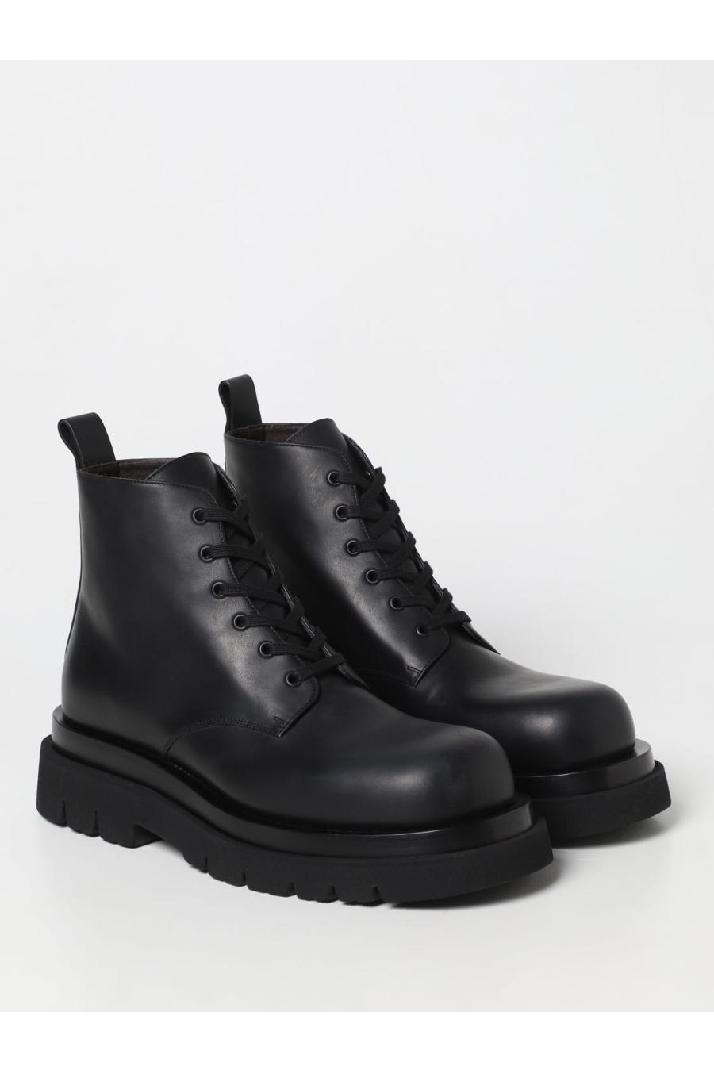 Bottega Veneta보테가 베네타 남성 첼시부츠 Bottega veneta lug ankle boots in leather