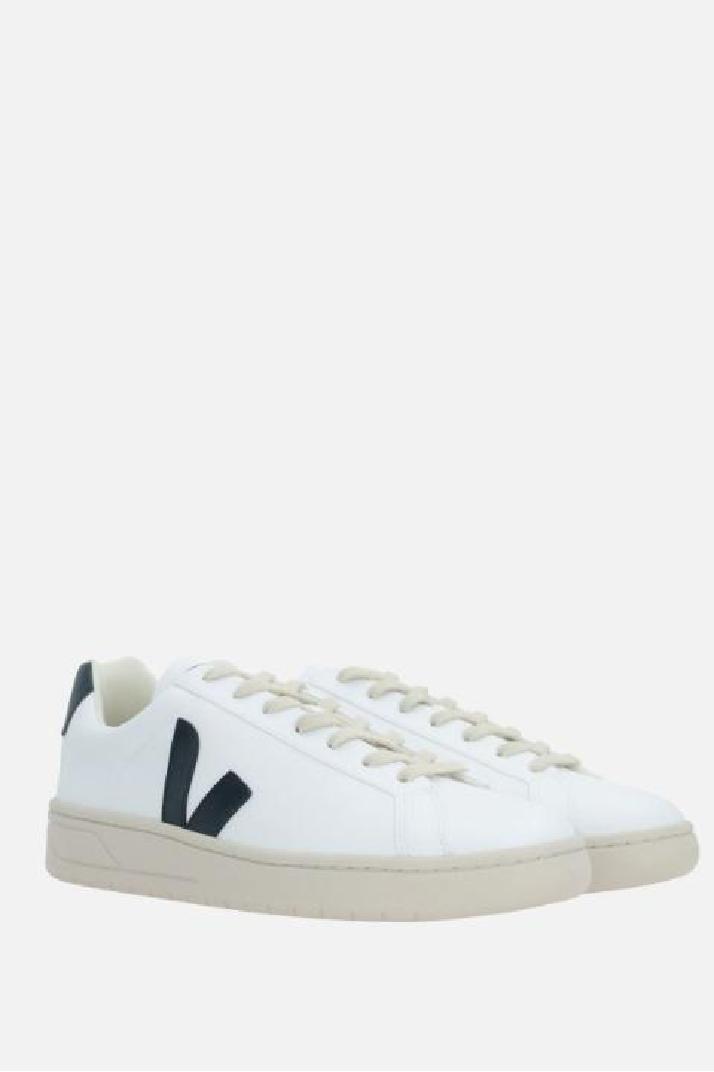 VEJA베자 남성 스니커즈 Urca CWL faux leather sneakers