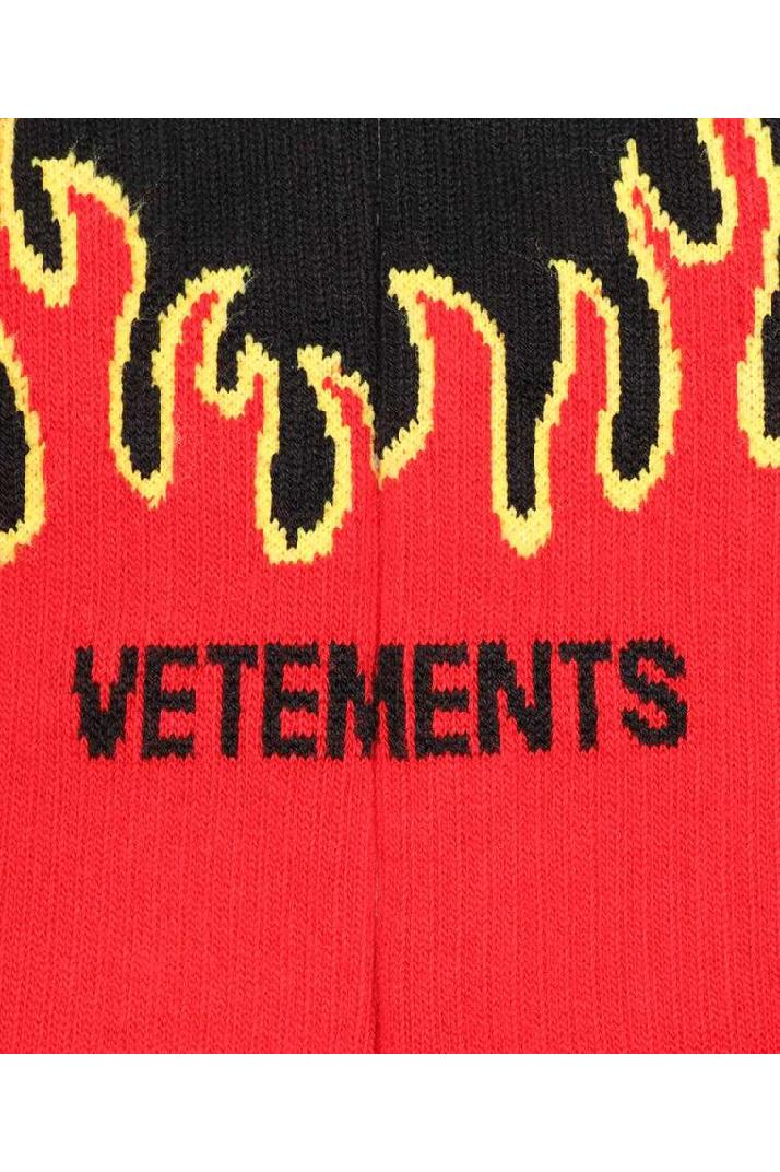 Vetements베트멍 남성 양말 Vetements UE54SO100R FIRE Socks - Red