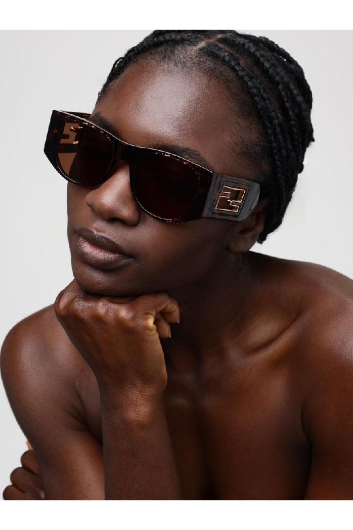 Fendi펜디 여성 선글라스 Woman&#039;s Sunglasses Fendi