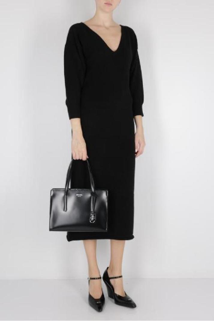 PRADA프라다 여성 숄더백 Prada Re-Edition 1995 medium brushed leather handbag